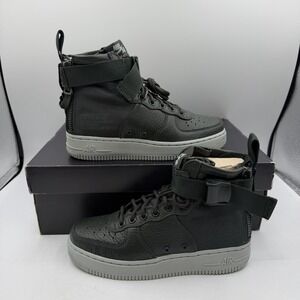 Nike Special Field SF Air Force 1 Mid Shoes Womens 6.5 Outdoor Green AA3966-300